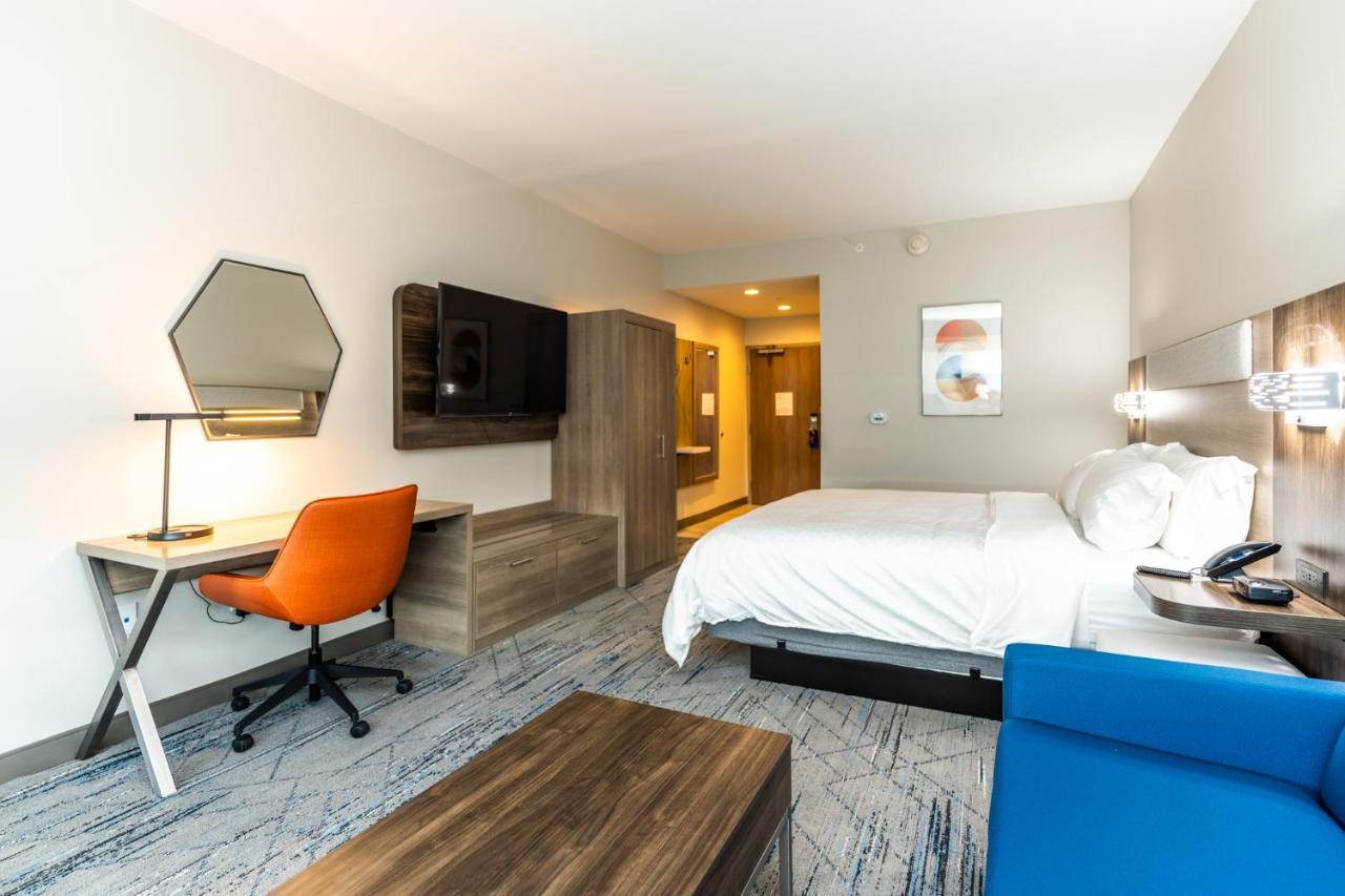 Holiday Inn Express & Suites Charlottesville By Ihg Exteriör bild
