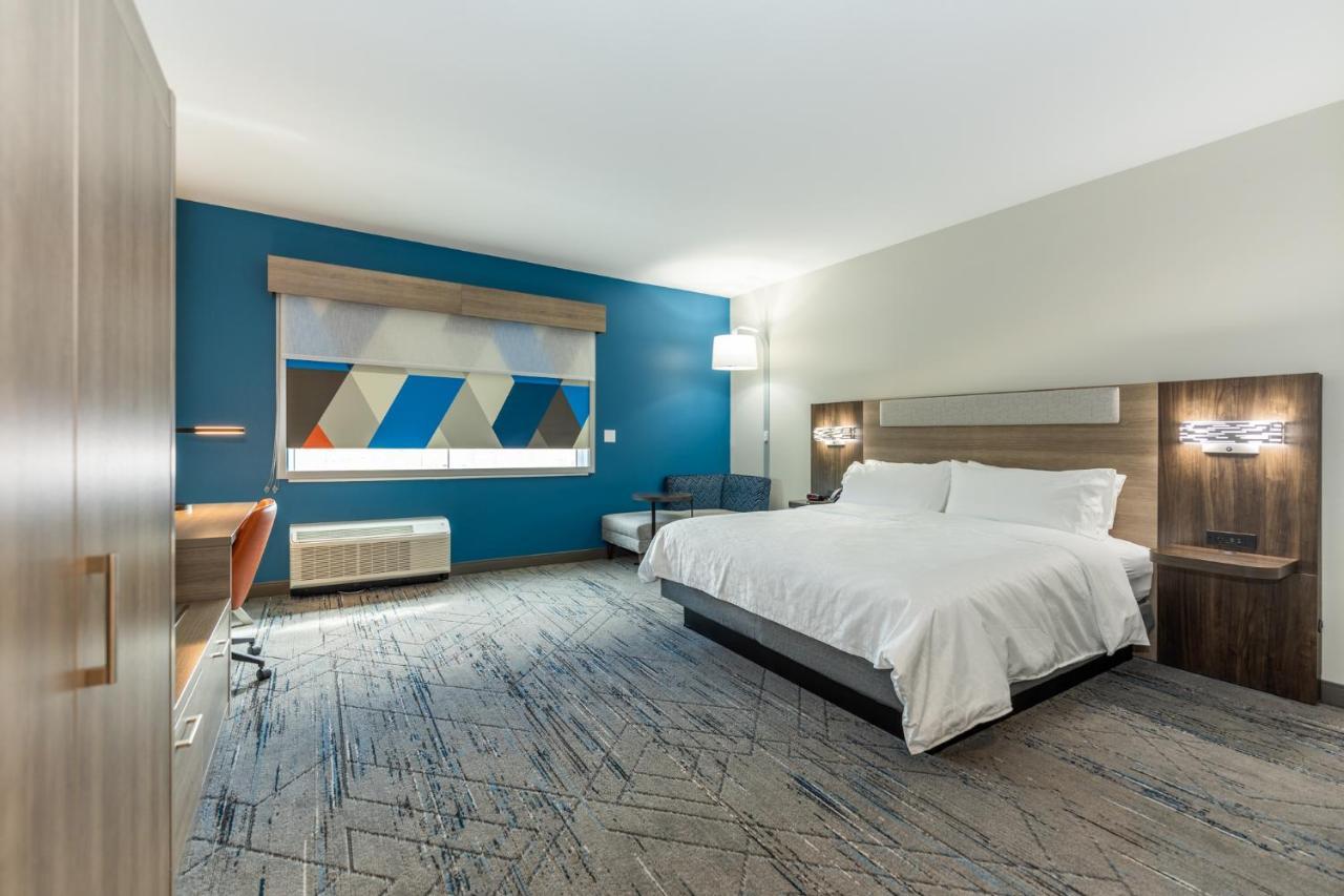 Holiday Inn Express & Suites Charlottesville By Ihg Exteriör bild