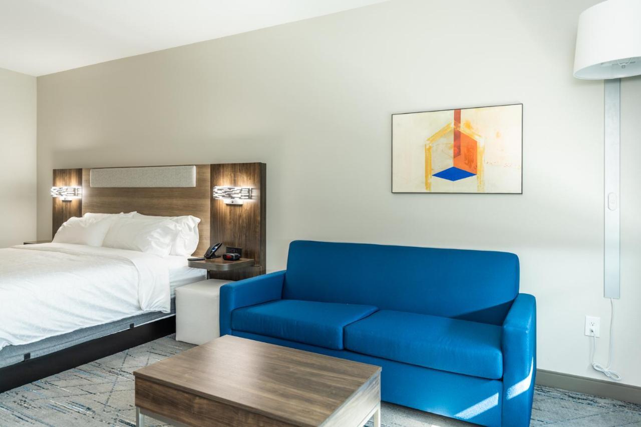 Holiday Inn Express & Suites Charlottesville By Ihg Exteriör bild