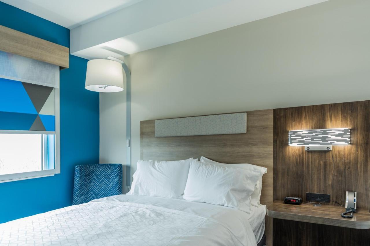 Holiday Inn Express & Suites Charlottesville By Ihg Exteriör bild