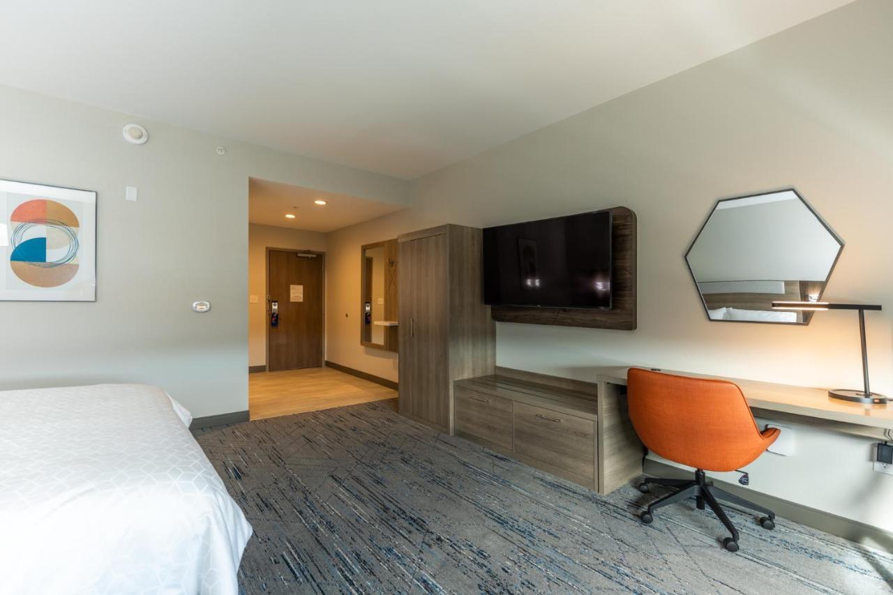 Holiday Inn Express & Suites Charlottesville By Ihg Exteriör bild